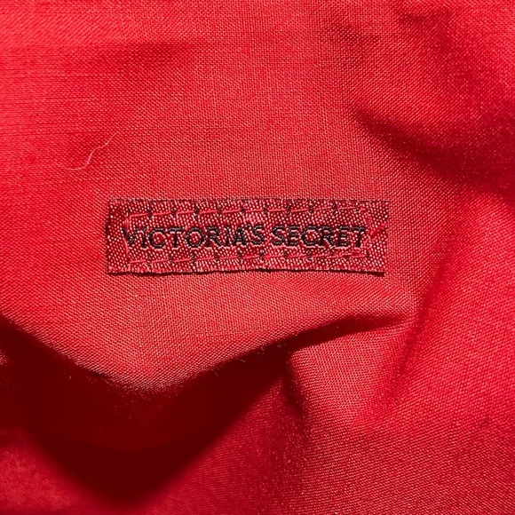 Victoria’s Secret canvas tote in cream with green leaves - Picture 2 of 9